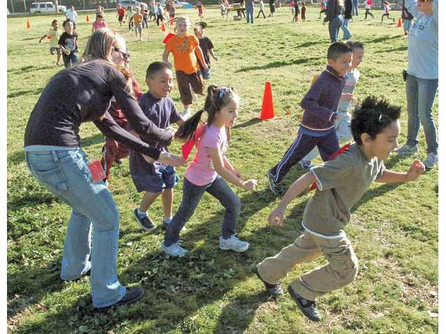 Santa Clarita Elementary hosts fun run to raise funds