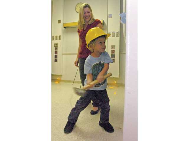 Newhall Memorial breaks down walls for neonatal intensive care unit