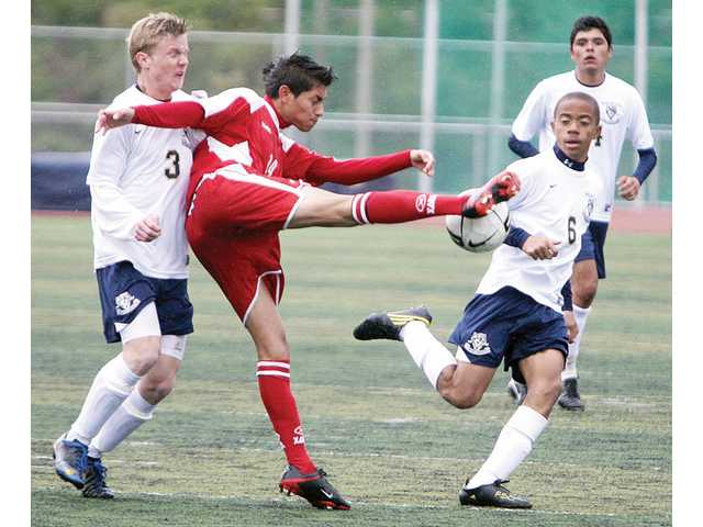 Prep boys soccer: ’Cats bounced in round 1