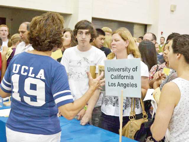 4,000 parents and students attend Hart district fair