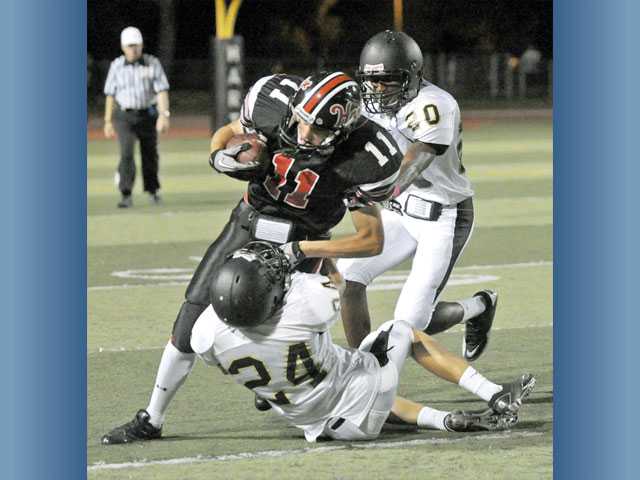Foothill football: Hart has to fight off GV