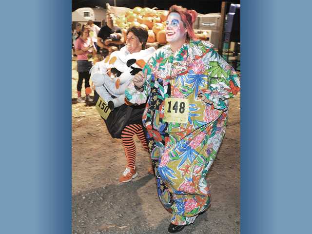 Costumed runners go on Monster Dash in Valencia
