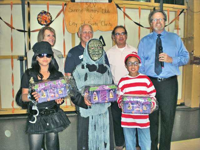 Halloween winners in Newhall