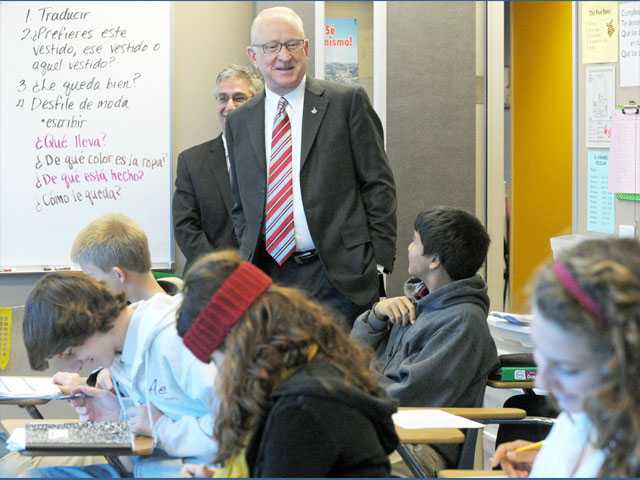 Buck visits Einstein Academy