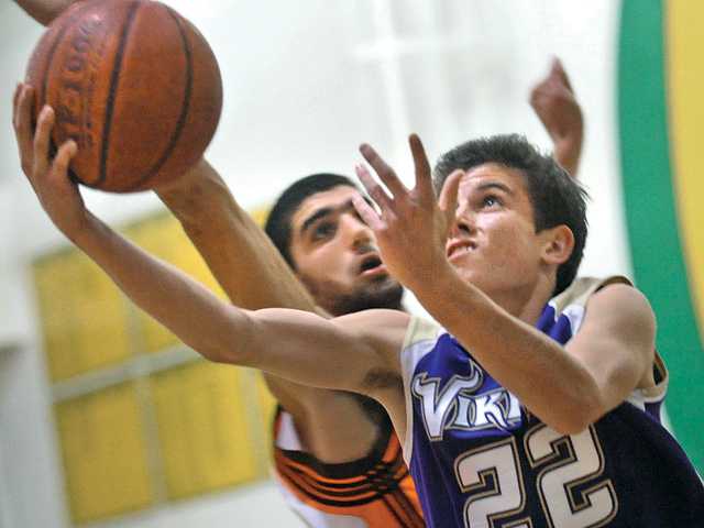 Vikings basketball: Vikes’ discomfort