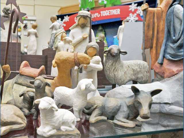 Holiday keepsake collectibles
