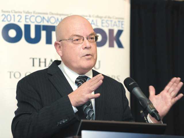 Conference predicts slow recovery