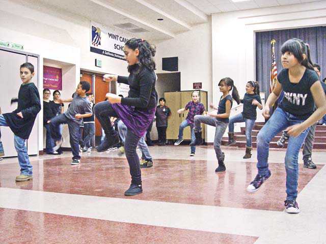Fifth-graders give program last dance