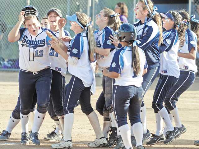 Foothill League softball: Still life in the Cents