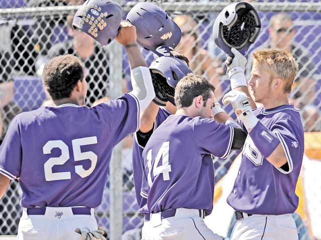 Foothill League baseball: Not going without a fight