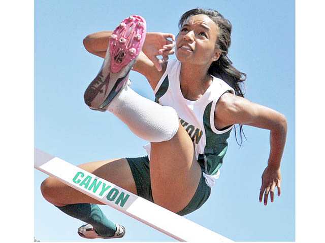 Canyon's Taylor Thomas: Hurdle big when it counts