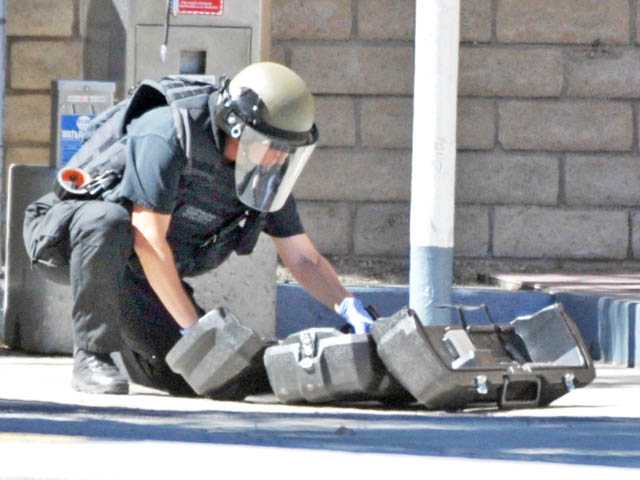 UPDATE: Bomb squad called out on suspicious package in Valencia