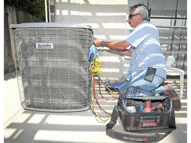 Workers take to the heat