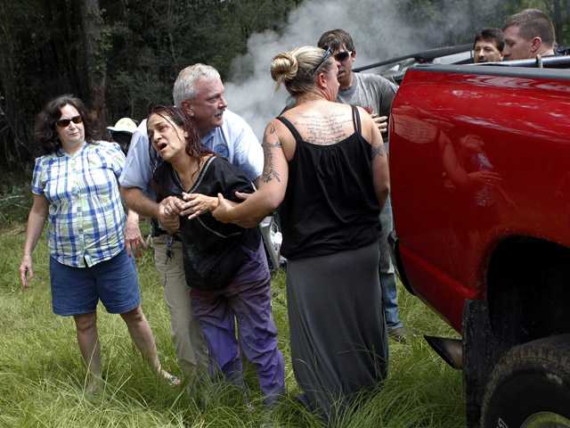 Photographer recounts burning car rescue