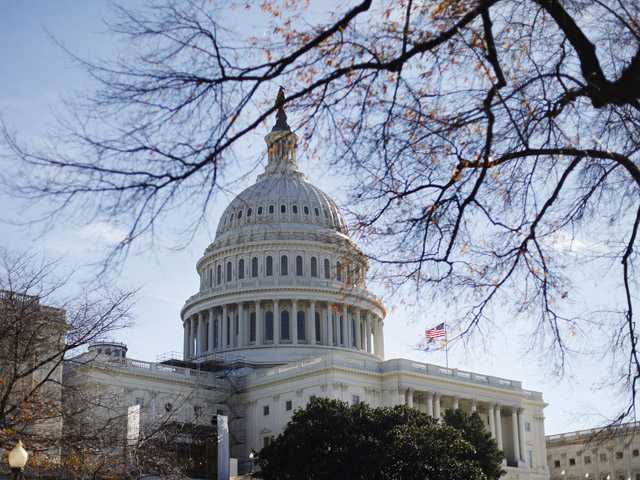 Congress returns for short pre-election session 