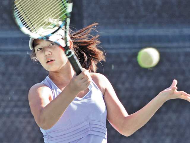 Foothill tennis: Title goes to deuce, Valencia wins share of league
