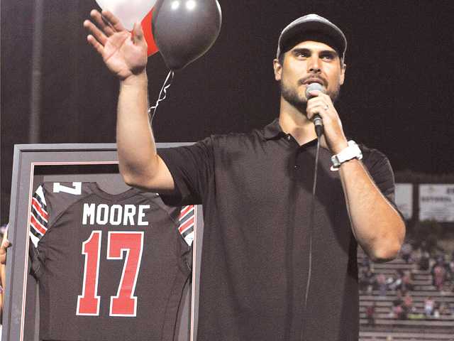 Hart High School retires Matt Moore's jersey