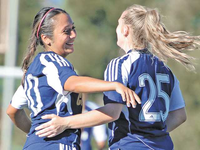 College football: Cougars score in bunches