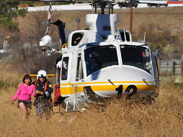 UPDATE: Stranded hiker rescued in Towsley Canyon