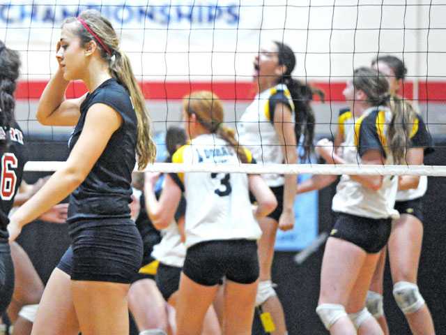CIF volleyball playoffs: Indians lose grip 