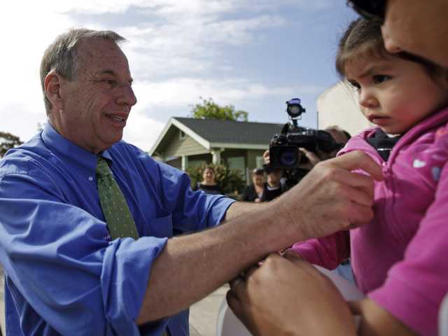 Filner elected San Diego mayor in hard-fought race 