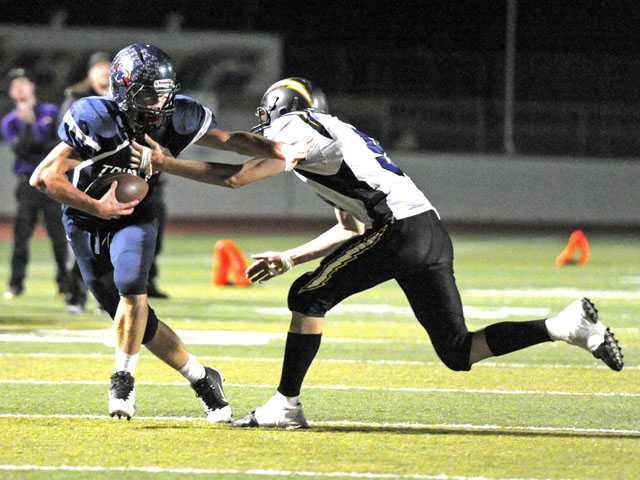 CIF football playoffs: Knights season ends in familiar fashion