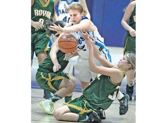 Prep basketball: Adapting early