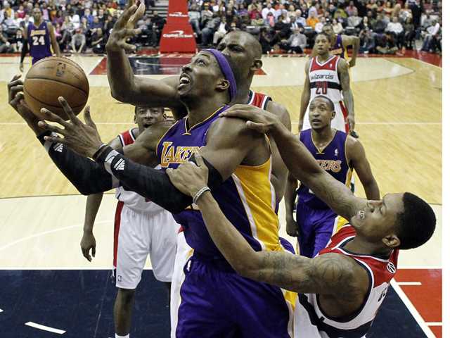 Bryant's 30 points help Lakers edge Wizards 102-96  