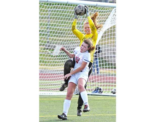 Hart girls Showcase roundup: Host heads to the final