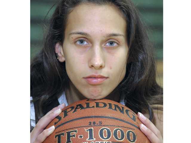 2013 Foothill League girls basketball preview: Canyon's Jaya Schultz, Her own biggest critic