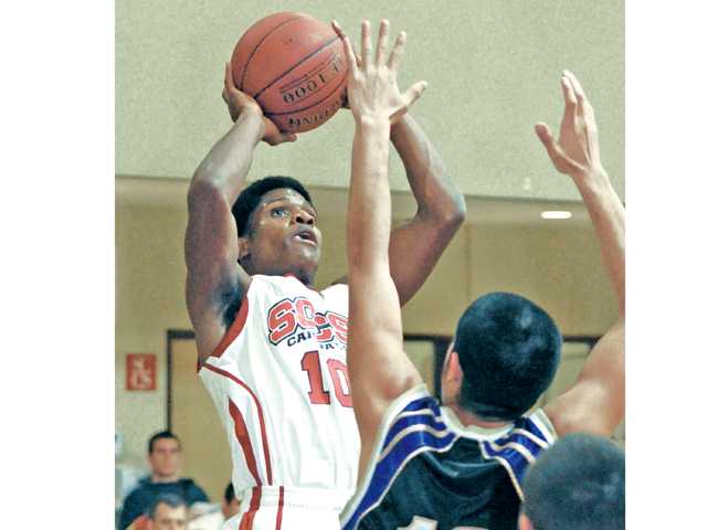 Prep boys hoops: Cards cash in