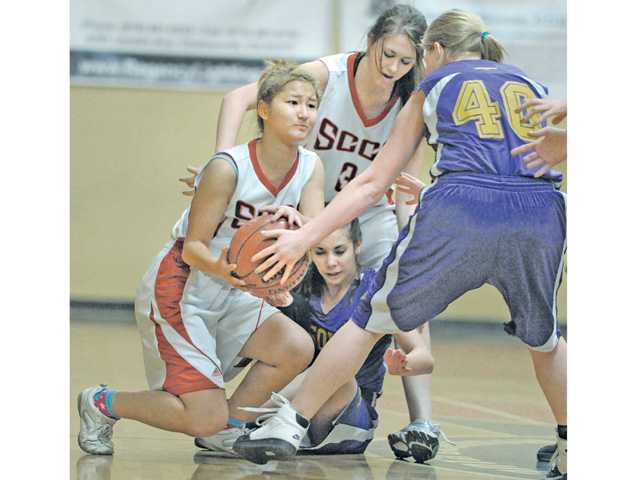 Prep girls hoops: New SCCS struggles