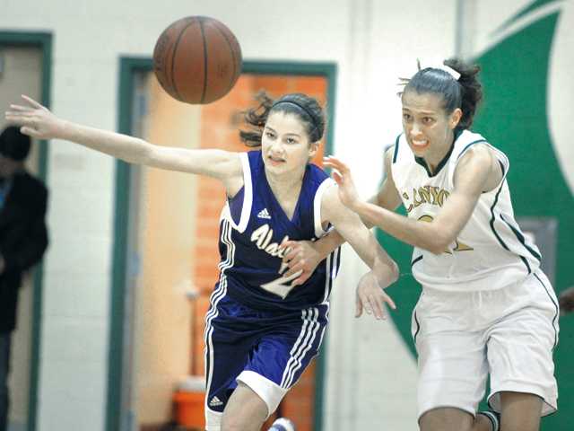 Prep Girls Hoops: Favorite emerges