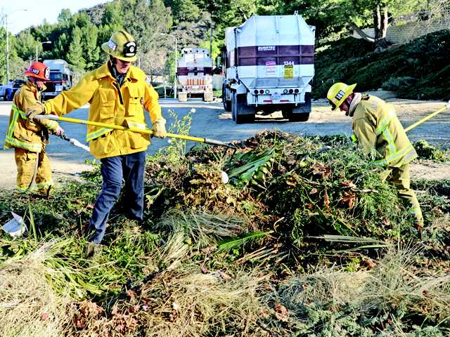 Trash truck fire extinguished