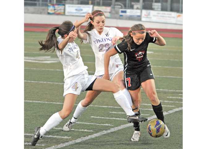 Prep girls soccer: Status quo 