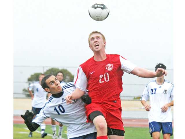 Prep boys soccer: ’Cats back atop league