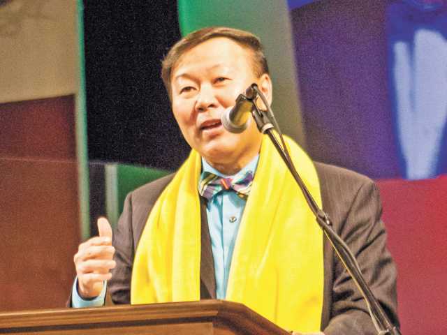Speakers educate on school choice