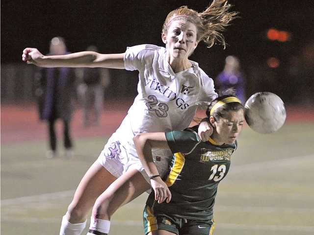Prep girls soccer: Valencia gets by