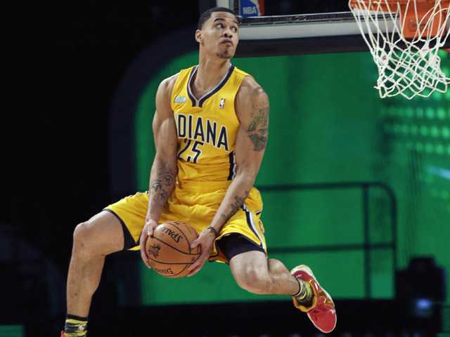 Ross beats Evans in dunk contest