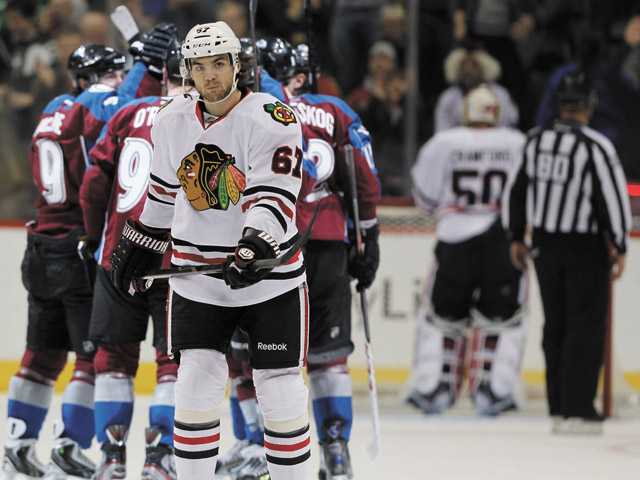 Blackhawks' streak ends with 6-2 loss to Avs 