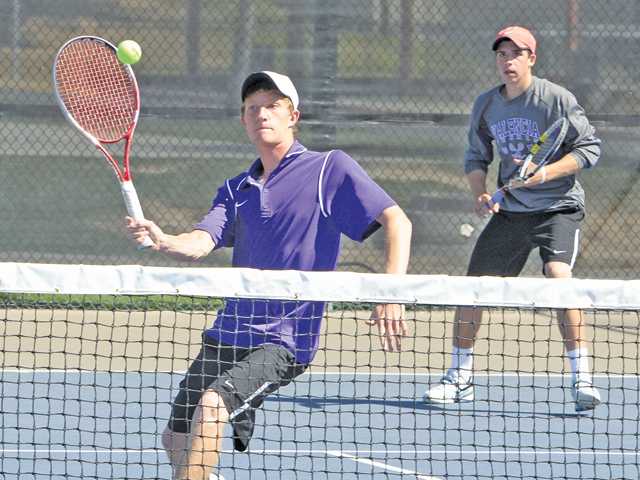 Valencia tennis doubles team wins at Spring Smash