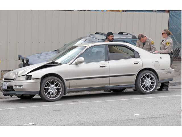 Newhall: 2 injured in 2-car collision