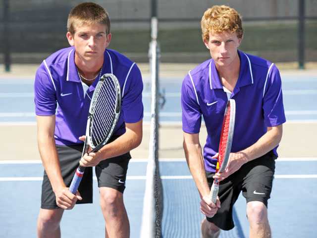 Valencia's David Myers and Cameron Braun: Side change