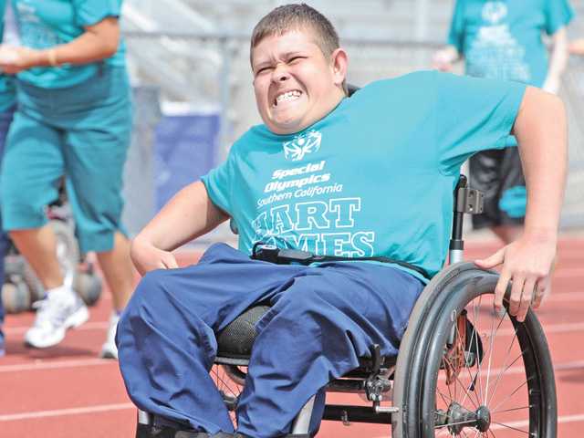 Hart Games draw hundreds of participants