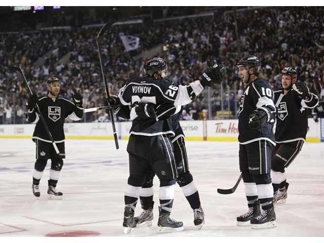 LA Kings' Quick blanks Blues 1-0 