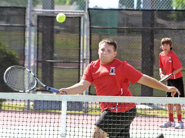 Hart boys tennis falls to San Marino in rout