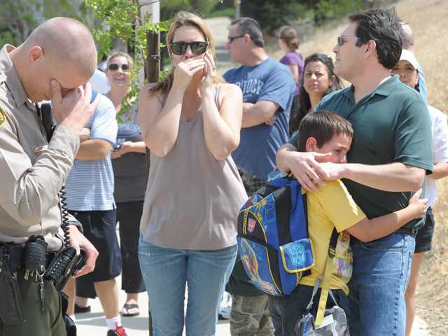UPDATE: Wildfire in Castaic now 712 acres, 75 percent contained