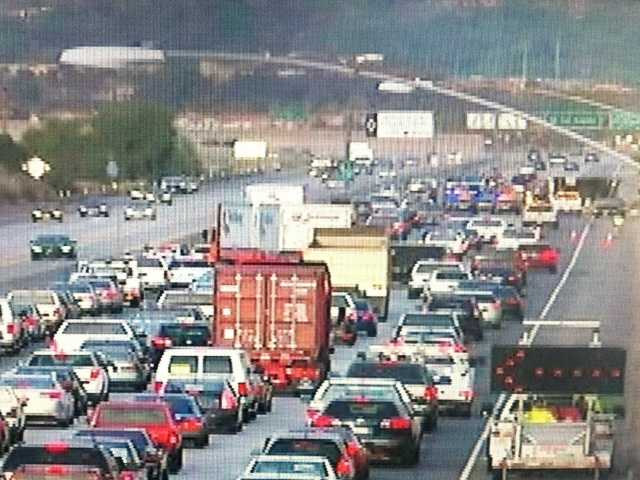 One suffers ‘major injuries’ in morning freeway crash