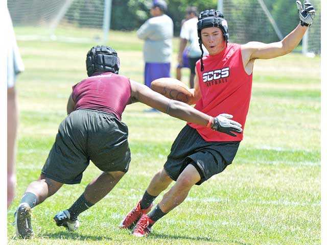 Hart football stands atop 7-on-7 tourney 