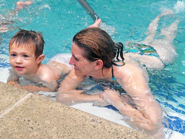 SCV pools make a spash as part of worldwide swim lesson 